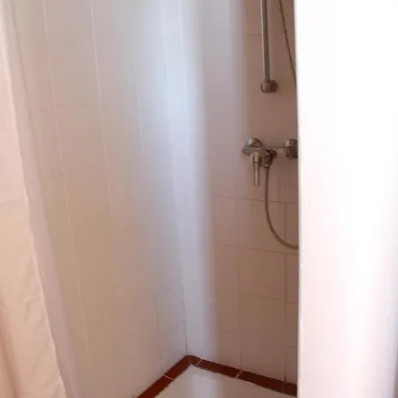 Spacieux Avec Vue Sur Les Montagnes A Διαμέρισμα *