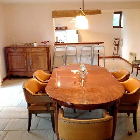 Διαμέρισμα Spacieux Avec Vue Sur Les Montagnes A *