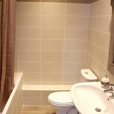 Spacieux Avec Vue Sur Les Montagnes A *