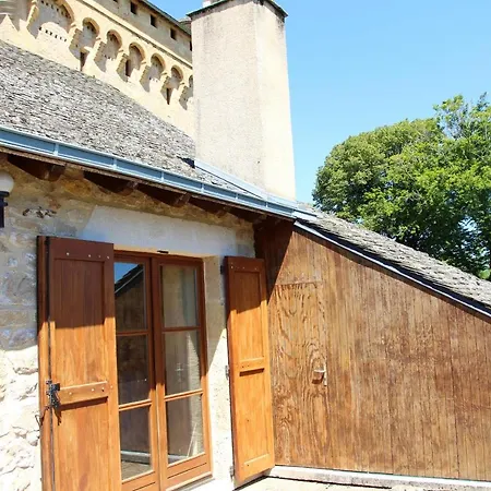 Apartment Spacieux Avec Vue Sur Les Montagnes A Espalion