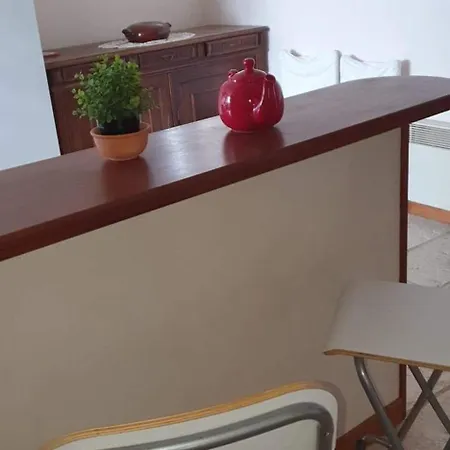 Apartment Spacieux Avec Vue Sur Les Montagnes A Espalion