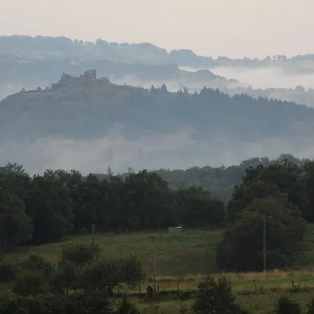 Spacieux Avec Vue Sur Les Montagnes A * Espalion
